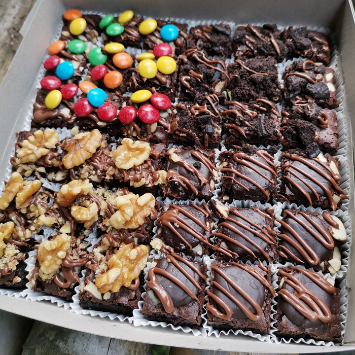 Chocolate & Nuts Mix Brownies Ipoh Cakes